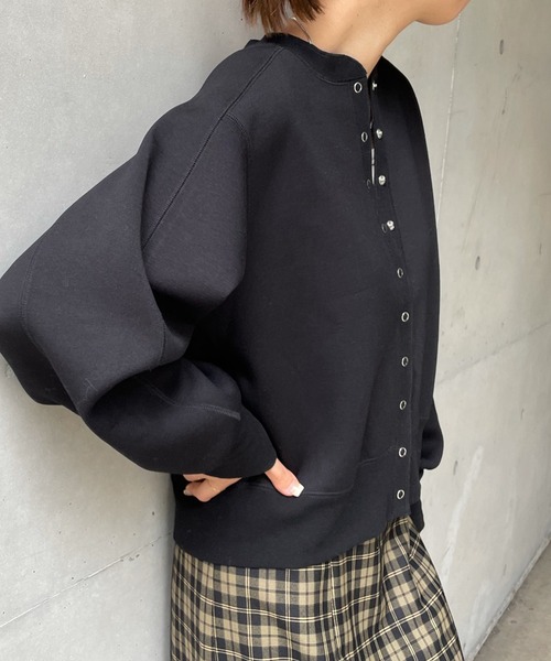 DouDou（ドゥドゥ）の「ドットボタンショートカーディガン（カーディガン/ボレロ・レディース・ブラック/ベージュ・FREE）」の11枚目の写真