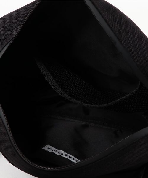 F-LAGSTUF-F（フラグスタフ）の「F-LAGSTUF-F×OUTDOOR/フラグスタフ×アウトドア/別注ウェストバッグ（ボディバッグ/ウエストポーチ・メンズ・レッド・FREE）」の5枚目の写真