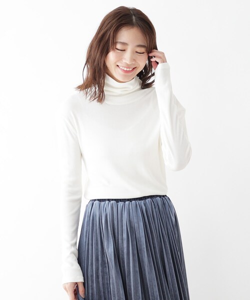 SHOO・LA・RUE(シューラルー)の「◆あったか機能付きリブタートル(Tシャツ/カットソー・レディース・ブラック/アイボリー/グレー系その他/ピンク系・02/03/04)」の15枚目の写真