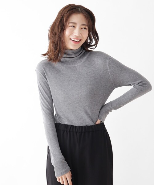 SHOO・LA・RUE(シューラルー)の「◆あったか機能付きリブタートル(Tシャツ/カットソー・レディース・ブラック/アイボリー/グレー系その他/ピンク系・02/03/04)」の16枚目の写真