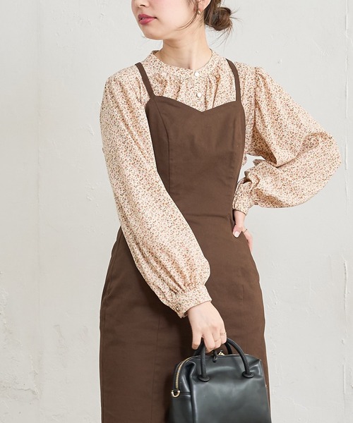 natural couture（ナチュラルクチュール）の「【WEB限定カラー有り】マット釦とろみサテンブラウス（シャツ/ブラウス・レディース・ブラウン/その他2/その他1/アイボリー/スミクロ/グリーン/ピンクベージュ・FREE）」の22枚目の写真
