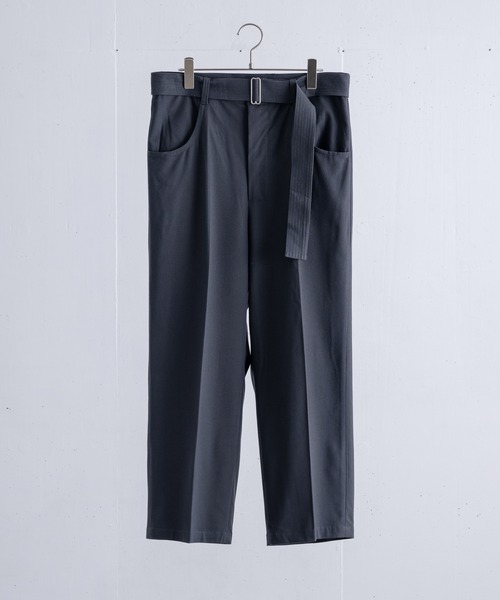 YUEATE（ユエイト）の「"belded wide slacks" ベルデッドワイドスラックス（スラックス・メンズ・グレイッシュベージュ/チャコールグレー・LARGE/MEDIUM）」の19枚目の写真