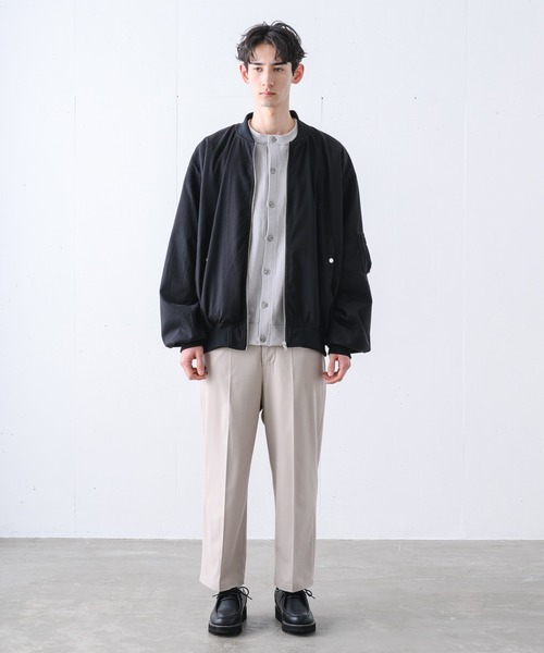 YUEATE（ユエイト）の「"belded wide slacks" ベルデッドワイドスラックス（スラックス・メンズ・グレイッシュベージュ/チャコールグレー・LARGE/MEDIUM）」の11枚目の写真