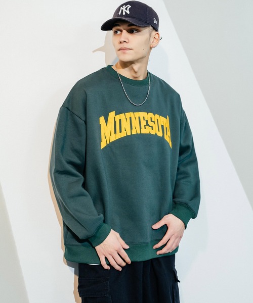 Ressaca(レサーカ)の「ビッグシルエット ミネソタ カレッジロゴ 刺繍裏起毛スウェットトレーナー(スウェット・メンズ・グレー/オートミール/グリーン/ブラック・M/L)」の4枚目の写真