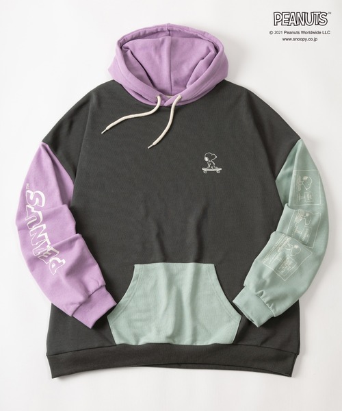 PEANUTS（ピーナッツ）の「【PEANUTS/ピーナッツ】SNOOPYスヌーピーアームプリントフーディ―/プルパーカー/ビッグシルエット（パーカー・レディース・チャコールグレー/オレンジ/アイボリー/ミント・M/L/XL）」の3枚目の写真