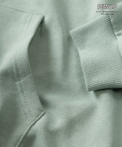 PEANUTS（ピーナッツ）の「【PEANUTS/ピーナッツ】SNOOPYスヌーピーアームプリントフーディ―/プルパーカー/ビッグシルエット（パーカー・レディース・チャコールグレー/オレンジ/アイボリー/ミント・M/L/XL）」の7枚目の写真
