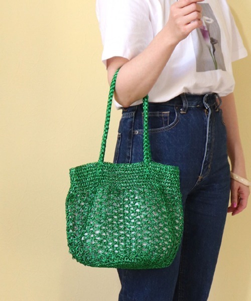 MIAN (ミアン)の「透かし編みフィルムトート(かごバッグ・レディース・ブラック/ブラウン/シルバー/グリーン・FREE)」の3枚目の写真