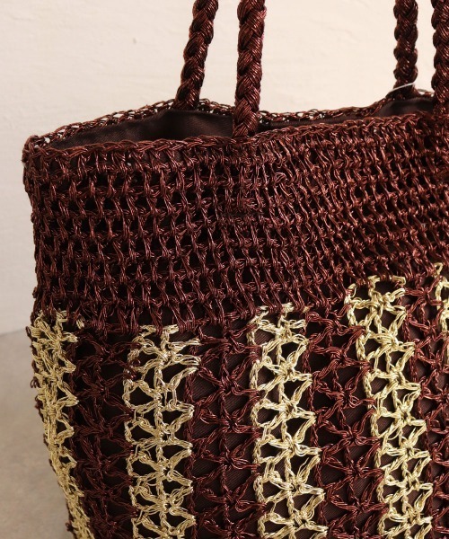 MIAN (ミアン)の「透かし編みフィルムトート(かごバッグ・レディース・ブラック/ブラウン/シルバー/グリーン・FREE)」の6枚目の写真