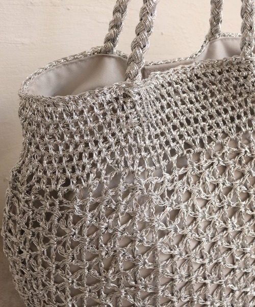 MIAN (ミアン)の「透かし編みフィルムトート(かごバッグ・レディース・ブラック/ブラウン/シルバー/グリーン・FREE)」の5枚目の写真