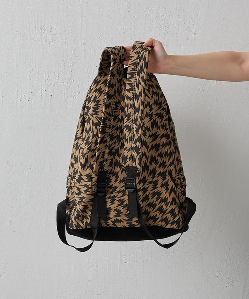 MASTER&Co（マスターアンドコー）の「【MASTER&Co. /マスターアンドコー】×ELEY KISHIMOTO FLASH DAYPACK/フラッシュリュック（バックパック/リュック・レディース・ホワイト/ベージュ/ブラック・FREE）」の20枚目の写真