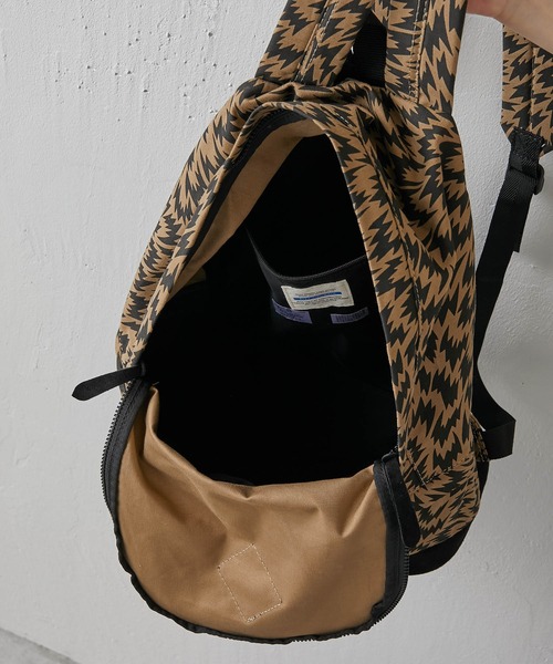 MASTER&Co（マスターアンドコー）の「【MASTER&Co. /マスターアンドコー】×ELEY KISHIMOTO FLASH DAYPACK/フラッシュリュック（バックパック/リュック・レディース・ホワイト/ベージュ/ブラック・FREE）」の6枚目の写真