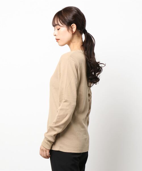 B.I.D.(ビーアイディー)の「《Bd》Vネックワッフルカットソー 半袖(Tシャツ/カットソー・レディース・ホワイト/ブラック/ベージュ/ネイビー/グレー/カーキ/ライトピンク・LARGE/X-LARGE/MEDIUM)」の8枚目の写真