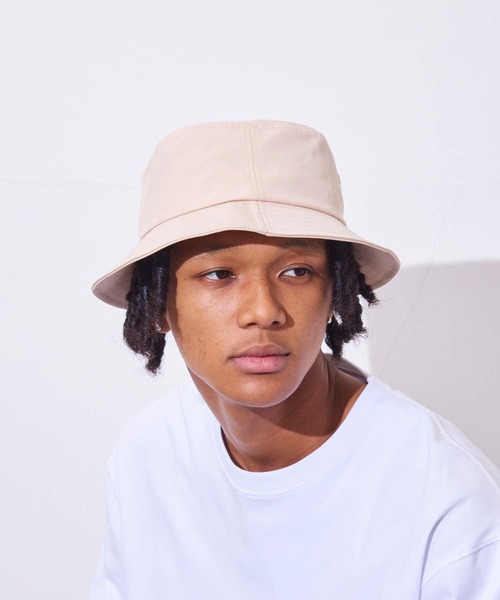 atmos pink（アトモスピンク）の「VALENCIANO by KELME LUX BUCKET HAT / ヴァレンシアーノ ラックスバケットハット（ハット・メンズ・ベージュ/ブラック・FREE）」の7枚目の写真