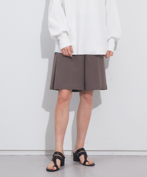 NOMINE（ノミネ）の「サイドタックショートパンツ【セットアップ対応】（その他パンツ・レディース・アイボリー/セージグリーン/モカ・フリー）」の6枚目の写真