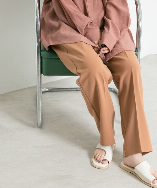 KBF(ケイビーエフ)の「イージースラックス(その他パンツ・レディース・ブラウン・ONE)」の2枚目の写真