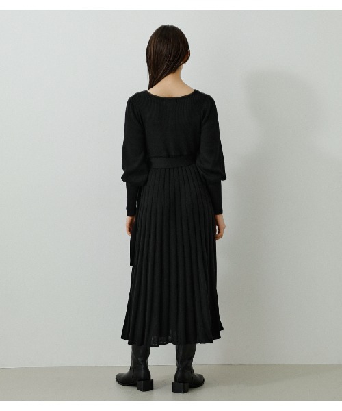 AZUL by moussy（アズールバイマウジー）の「PLEATS KNIT ONEPIECE/プリーツニットワンピース（ワンピース・レディース・ブラック/ベージュ/ライトグリーン・MEDIUM/SMALL）」の9枚目の写真