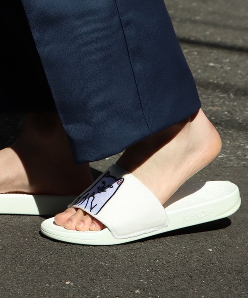 RIPNDIP（リップンディップ）の「RIPNDIP/リップンディップ LORD NERMAL GLOW IN THE DARK SLIDE スライドサンダル フラットシャワーサンダル（サンダル・メンズ・ホワイト・8/9）」の18枚目の写真