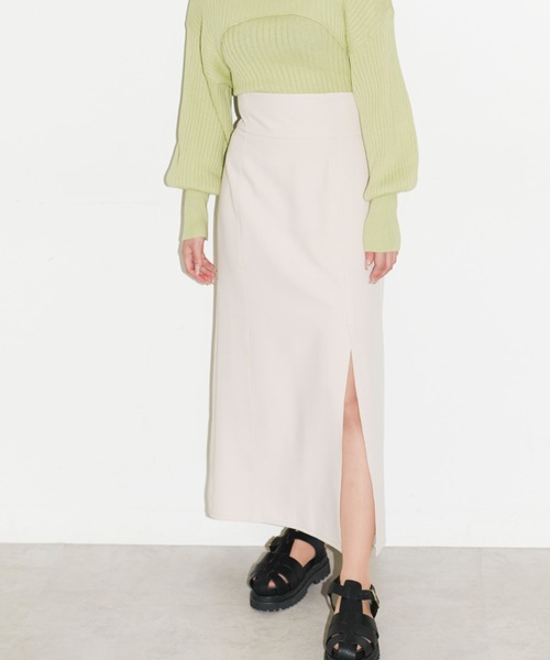 FREE'S MART（フリーズマート）の「深スリットロングナロースカート（スカート・レディース・ホワイト/ブラック/ベージュ・MEDIUM/SMALL）」の2枚目の写真