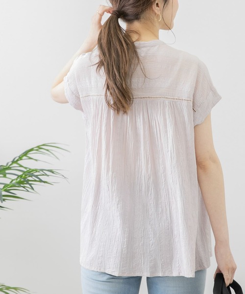 URBAN RESEARCH Sonny Label（アーバンリサーチサニーレーベル）の「楊柳ギャザーフレンチブラウス（シャツ/ブラウス・レディース・オフホワイト/ライトグレー/グリーン/ブラック・FREE）」の11枚目の写真