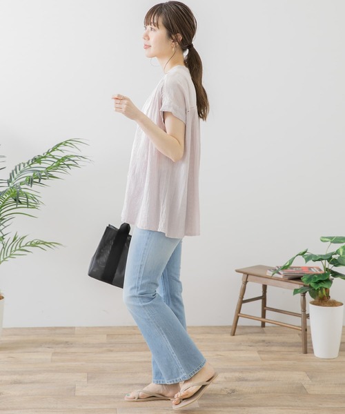 URBAN RESEARCH Sonny Label（アーバンリサーチサニーレーベル）の「楊柳ギャザーフレンチブラウス（シャツ/ブラウス・レディース・オフホワイト/ライトグレー/グリーン/ブラック・FREE）」の13枚目の写真