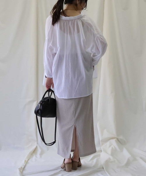 HONEYSUCKLE ROSE（ハニーサックルローズ）の「【HONEYSUCKLE ROSE】ローン無地ブラウス（シャツ/ブラウス・レディース・ブラック/パープル/オフホワイト・M/L）」の14枚目の写真