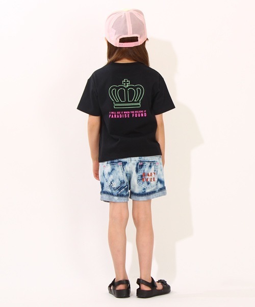 BABYDOLL(ベビードール)の「親子お揃い ネオン ロゴ Tシャツ 6726K(Tシャツ/カットソー・キッズ・ブラック/ホワイト/ターコイズブルー・100cm/90cm/120cm/130cm/150cm/110cm/140cm/80cm)」の8枚目の写真