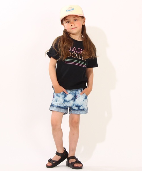 BABYDOLL(ベビードール)の「親子お揃い ネオン ロゴ Tシャツ 6726K(Tシャツ/カットソー・キッズ・ブラック/ホワイト/ターコイズブルー・100cm/90cm/120cm/130cm/150cm/110cm/140cm/80cm)」の10枚目の写真