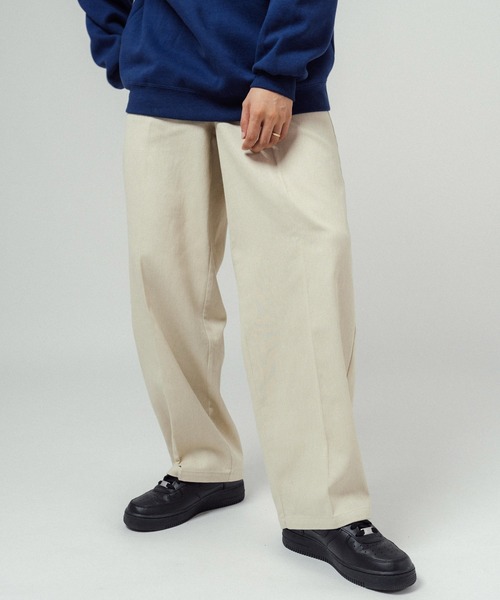 Ressaca(レサーカ)の「センタープレスワイドストレートパンツ ツイル デニム(チノパンツ・メンズ・ライトブルー/ブラック/ベージュ/パープル/ブラウン/インディゴブルー/グリーン/クリーム・M/L/XL)」の5枚目の写真