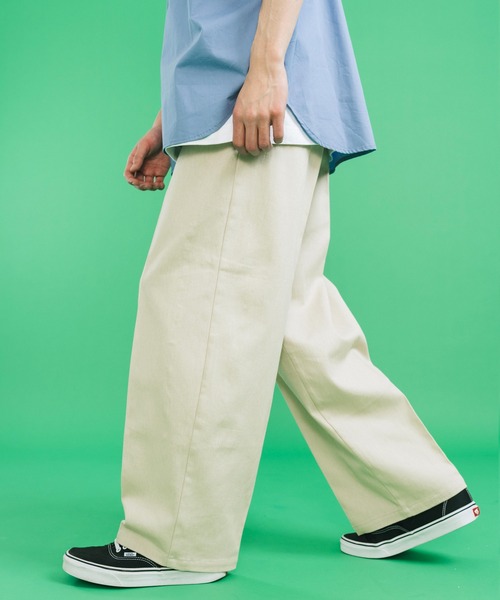 Ressaca(レサーカ)の「センタープレスワイドストレートパンツ ツイル デニム(チノパンツ・メンズ・ライトブルー/ブラック/ベージュ/パープル/ブラウン/インディゴブルー/グリーン/クリーム・M/L/XL)」の13枚目の写真
