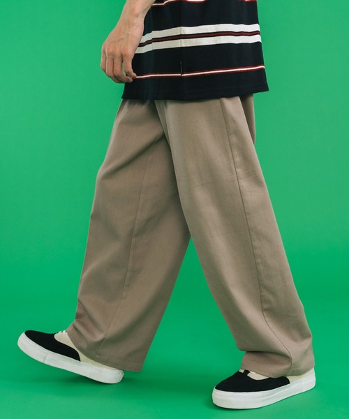 Ressaca(レサーカ)の「センタープレスワイドストレートパンツ ツイル デニム(チノパンツ・メンズ・ライトブルー/ブラック/ベージュ/パープル/ブラウン/インディゴブルー/グリーン/クリーム・M/L/XL)」の19枚目の写真