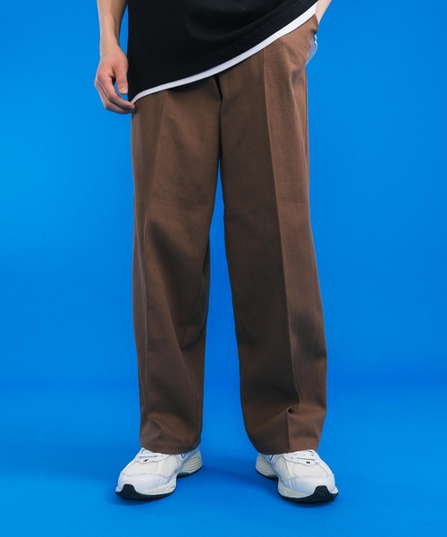Ressaca(レサーカ)の「センタープレスワイドストレートパンツ ツイル デニム(チノパンツ・メンズ・ライトブルー/ブラック/ベージュ/パープル/ブラウン/インディゴブルー/グリーン/クリーム・M/L/XL)」の11枚目の写真