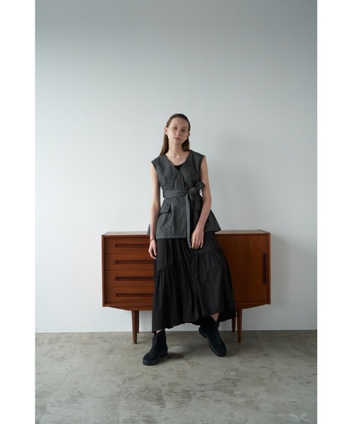 CLANE（クラネ）の「CLANE/クラネ/CURVE LINE TIERED SKIRT/ティアード  