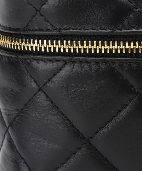 IENA（イエナ）の「【AULENTTI/オウレンティ】VANITY CHAIN BAG（ショルダーバッグ・レディース・ブラック/ベージュ/レッド・FREE）」の22枚目の写真