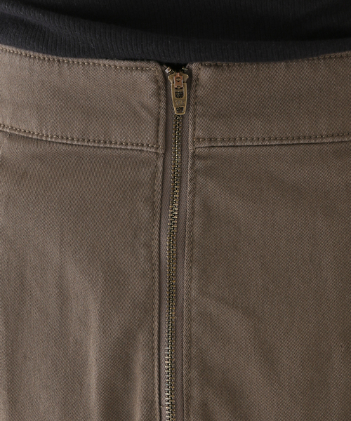 B.C STOCK（ベーセーストック）の「コットンストレッチ タイトスカート（スカート・レディース・ホワイト/ブラック/カーキ・SMALL/MEDIUM）」の15枚目の写真