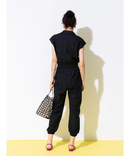 koe（コエ）の「カーゴポケットオールインワン＊（サロペット/オーバーオール・レディース・グレイッシュベージュ/ブラック・FREE）」の11枚目の写真