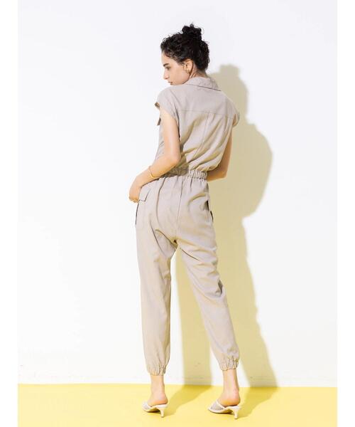 koe（コエ）の「カーゴポケットオールインワン＊（サロペット/オーバーオール・レディース・グレイッシュベージュ/ブラック・FREE）」の12枚目の写真