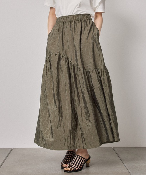 PUBLIC TOKYO（パブリックトウキョウ）の「ナイロンウェーブラインフレアスカート/ウォッシャブル（スカート・レディース・ブラック/カーキ・FREE）」の2枚目の写真