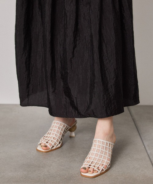 PUBLIC TOKYO（パブリックトウキョウ）の「ナイロンウェーブラインフレアスカート/ウォッシャブル（スカート・レディース・ブラック/カーキ・FREE）」の10枚目の写真