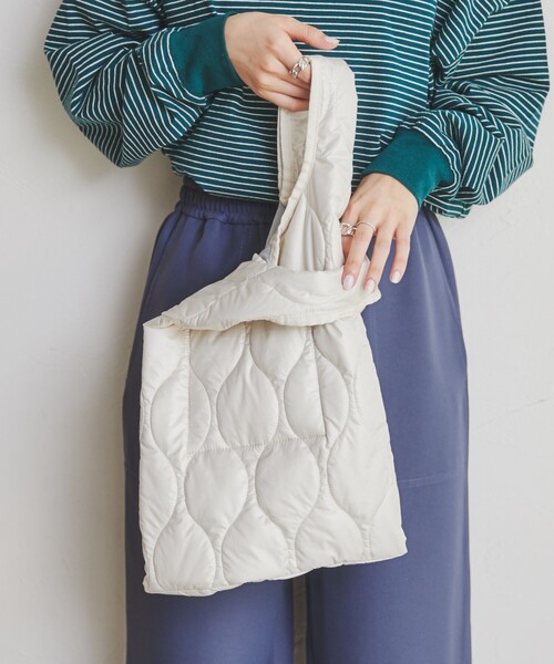 coen(コーエン)の「キルトマルシェバッグ(WEB限定カラー)(トートバッグ・レディース・ブラック/オフホワイト/ライトピンク/ケリー・FREE)」の2枚目の写真