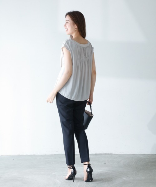 M.deux(エムドゥ)の「◆バックシャンペプラムカットソー◆(Tシャツ/カットソー・レディース・ライトグレー/オフホワイト・MEDIUM)」の21枚目の写真