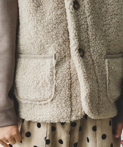 pairmanon（ペアマノン）の「【もこもこボア】ユニセックス シープボアベスト（ベスト・キッズ・チャコール/モカ/ベージュ・M/L/XS/S/XL）」の8枚目の写真