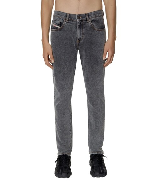 DIESEL(ディーゼル)の「メンズ 22FW デニムパンツ ブラック スリムフィット(デニムパンツ・メンズ・ブラック・26inch/28inch/34inch/30inch/32inch/36inch)」の10枚目の写真