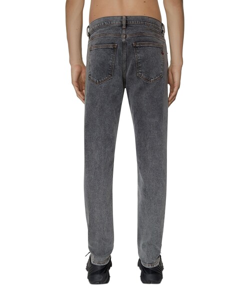 DIESEL(ディーゼル)の「メンズ 22FW デニムパンツ ブラック スリムフィット(デニムパンツ・メンズ・ブラック・26inch/28inch/34inch/30inch/32inch/36inch)」の9枚目の写真