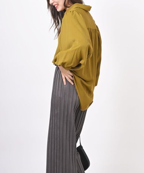 rps（アールピーエス）の「ポンチスエードプリーツパンツ（その他パンツ・レディース・ダークグリーン/チャコールグレー/ベージュ/モカ・フリー）」の6枚目の写真