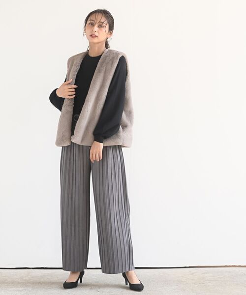 rps（アールピーエス）の「ポンチスエードプリーツパンツ（その他パンツ・レディース・ダークグリーン/チャコールグレー/ベージュ/モカ・フリー）」の13枚目の写真