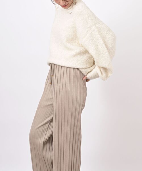 rps（アールピーエス）の「ポンチスエードプリーツパンツ（その他パンツ・レディース・ダークグリーン/チャコールグレー/ベージュ/モカ・フリー）」の17枚目の写真