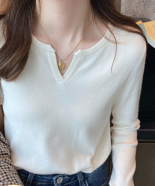 Girly Doll（ガーリードール）の「キーネックプルオーバー（ニット/セーター・レディース・ホワイト/ブラック/ベージュ/ピンク/オレンジ/ブルー/アイボリー/ライトグレー/ピンクベージュ/パープル/ブラウン/キャメル/グリーン・FREE）」の14枚目の写真