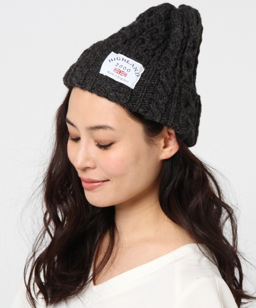 HIGHLAND 2000（ハイランドトゥーサウザンド）の「【HIGHLAND 2000/ハイランド2000】ボブキャップ　ケーブル編み　ニット帽　100％ウール（ニットキャップ/ビーニー・レディース・ホワイト/ブラック/ダークグリーン/ベージュ/ネイビー/ブラウン/インディゴブルー/ダークグレー/ブラック×ホワイト/ブルー系その他/ライトブラック/ライトベージュ・FREE）」の5枚目の写真