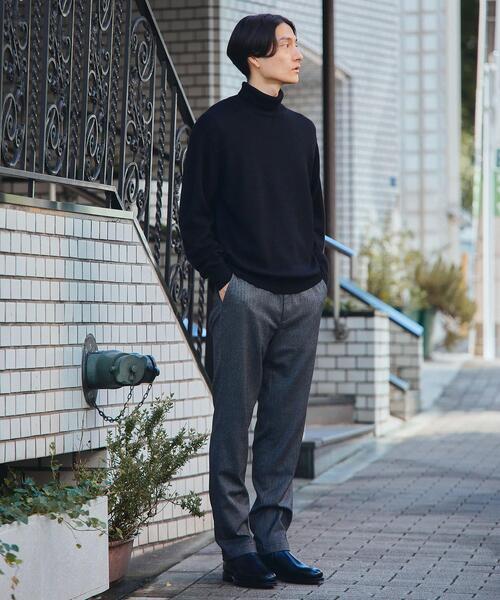 green label relaxing(グリーンレーベルリラクシング)の「シルクミックス 天竺 タートルネック ニット(ニット/セーター・メンズ・ブラック/ダークグレー・S/M/L)」の4枚目の写真