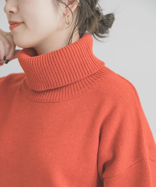 ITEMS URBANRESEARCH(アイテムズ アーバンリサーチ)の「タートルネックニットプルオーバー(ニット/セーター・レディース・オレンジ/オフホワイト/ネイビー・FREE)」の17枚目の写真